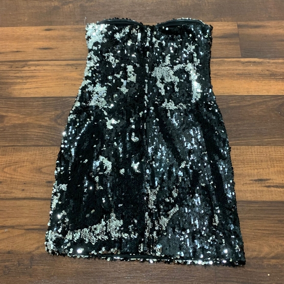 As U Wish Black/Silver Sequin Cocktail Dress Women’s Size M Strapless Lined - Picture 3 of 9